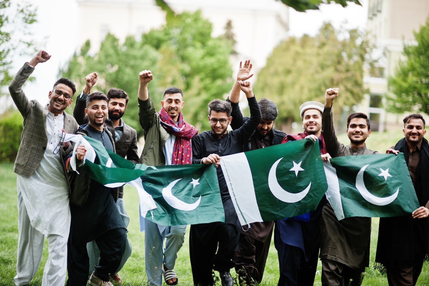 Pakistan aims to create 800,000 overseas jobs for citizens in UAE, GCC nations in 2026